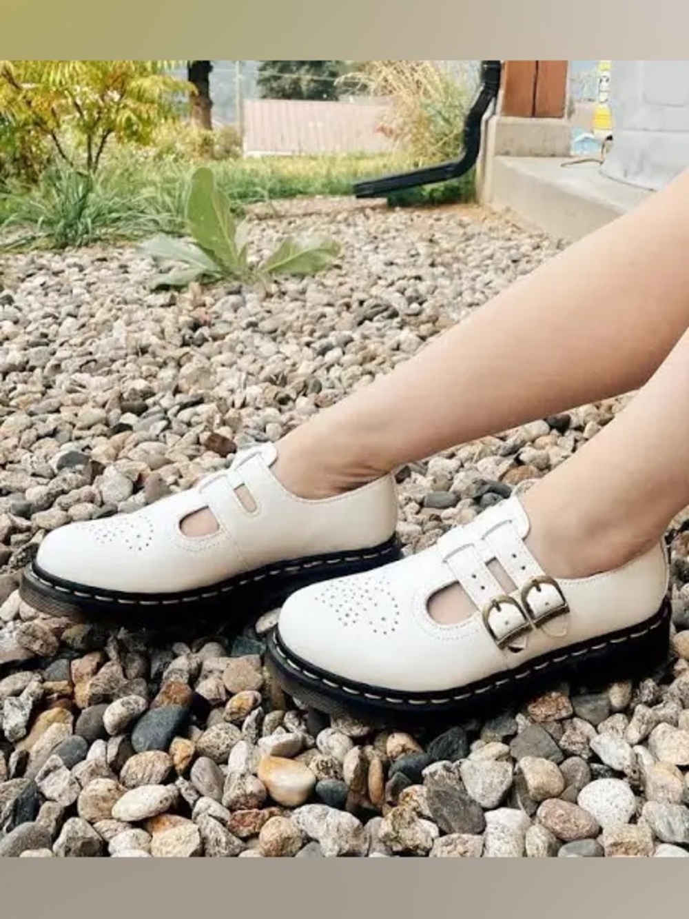 NWT  Dr. Martens 8065 Smooth Leather Mary Jane Shoes